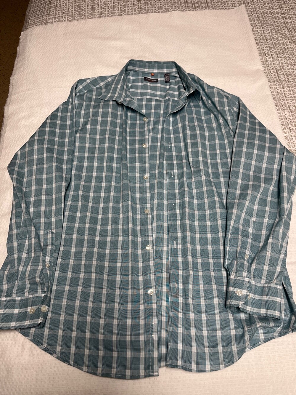 Van Huesen Traveler Men's Long Sleeve Dress Shirt 16-34/35 Green Plaid